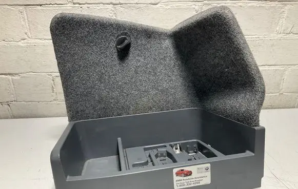 BMW 3 E92 E93 Glove box in trunk 7122415 00437604 EE884UHA