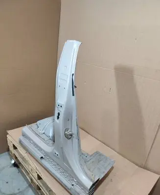Porsche Taycan 9J1 Pillar (middle) 