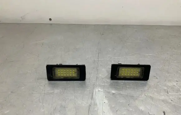 BMW 5 E60 E61 Number plate light 7165646