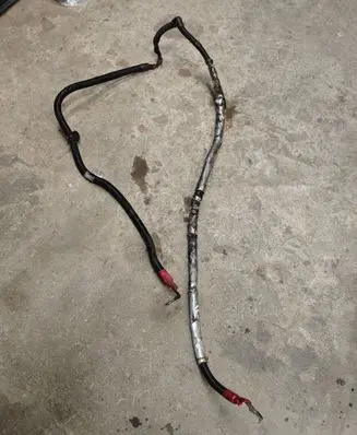 BMW 5 F10 F11 Positive cable (battery) 