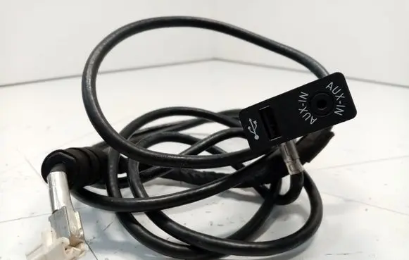 BMW 3 F30 F35 F31 USB socket connector 84109229246