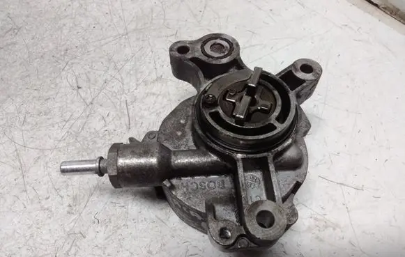 Ford Galaxy Vacuum pump 1A2304U