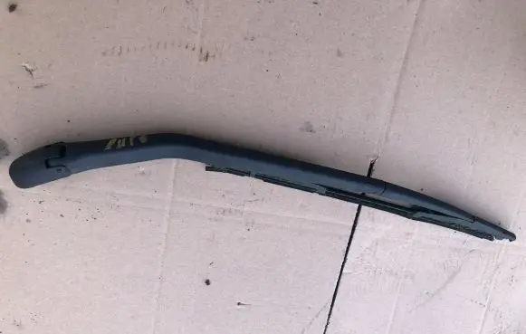 Fiat Punto (188) Rear wiper blade arm