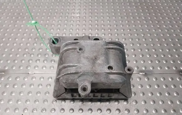 Volkswagen Touran I Engine mount vacuum valve 1K0199262BA