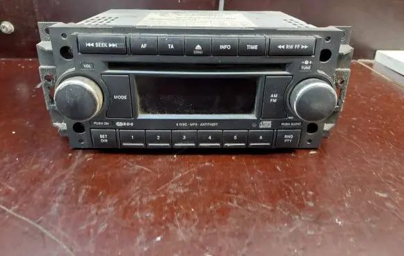 Dodge Caliber Radio/CD/DVD/GPS head unit P05064363AA