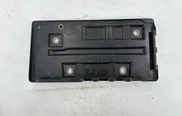 Volkswagen PASSAT B6 Battery tray 3C0804869