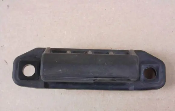 Toyota C-HR I Tailgate opening switch 84840F4010
