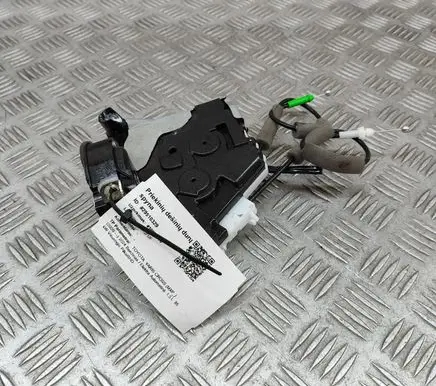 Toyota Yaris Cross Front door lock 690300D131
