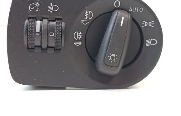 Audi Q3 8U Light switch 8U2941531A 100205000