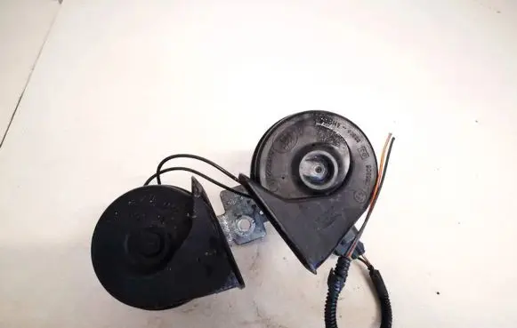 Ford Focus Horn signal e3355306