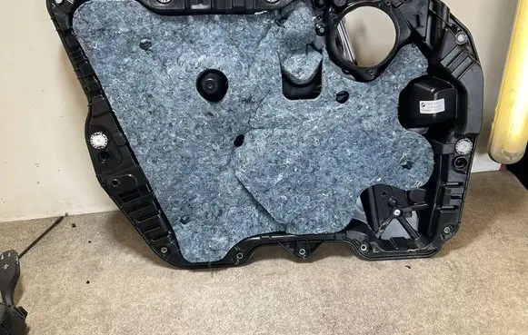 Front door window regulator with motor