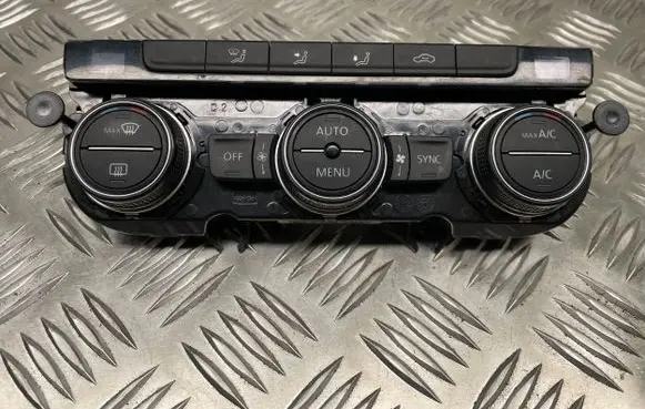 Volkswagen Golf VII Climate control unit 5G0907044BC