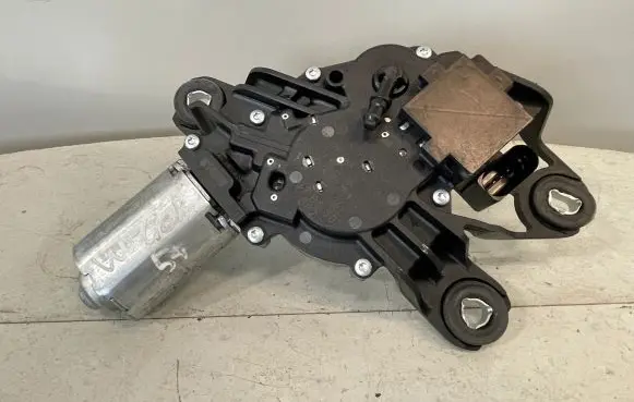 Volkswagen Golf Plus Rear window wiper motor 5M0955711B 0390201809