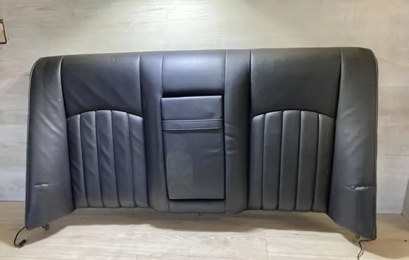 Mercedes-Benz CLS C219 Second row seats A2198460027
