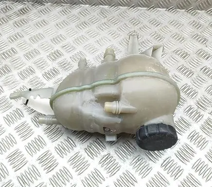 Mercedes-Benz GLE W167 Coolant expansion tank/reservoir A1675009900
