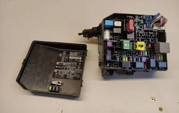 Mitsubishi Outlander Fuse box set