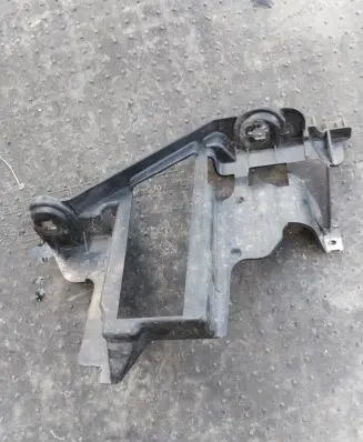 BMW X5 E53 Headlight/headlamp mounting bracket 224568
