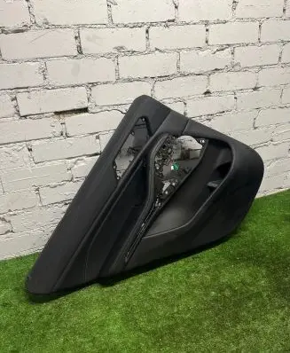 BMW X5 G05 Rear door card panel trim