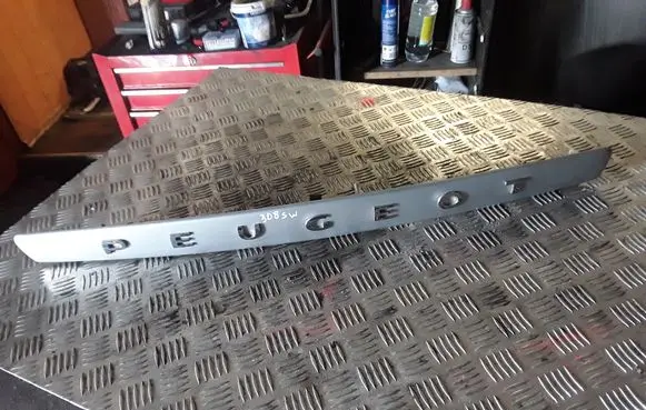 Peugeot 308 Trunk door license plate light bar 96806028