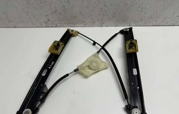 Seat Arona Front door window regulator with motor 6F9837461 SE21606S