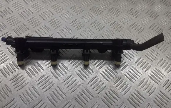 Volkswagen Polo IV 9N3 Fuel main line pipe 036133319AE