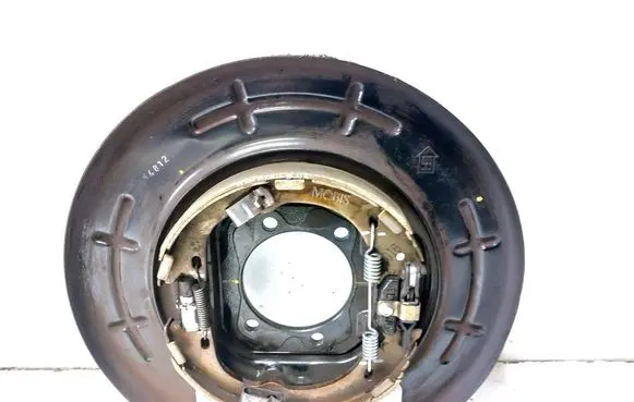 KIA Sportage Rear brake disc plate dust cover 52700D7000