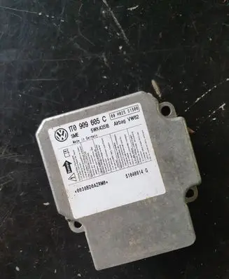 Volkswagen Touran I Airbag control unit/module 1T0909605C 5WK43518