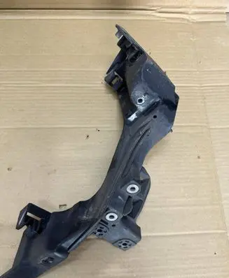 Hyundai i30 Headlight/headlamp mounting bracket 64166A6000