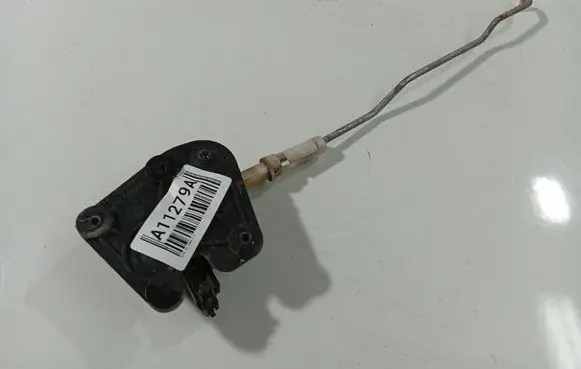 Audi A3 S3 8P Central locking motor 8E9827833