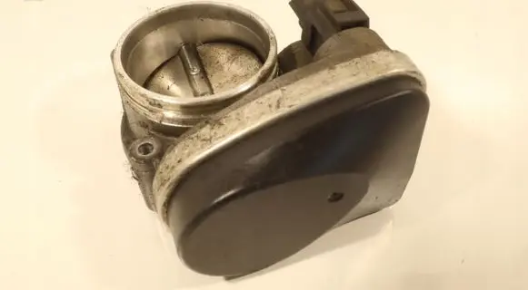 BMW 3 E90 E91 Throttle body valve 143958006
