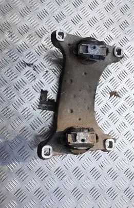 Audi A8 S8 D3 4E Gearbox mounting bracket 4E0399231