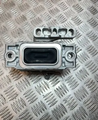 Volkswagen PASSAT B6 Engine mount bracket 1K0199262CE