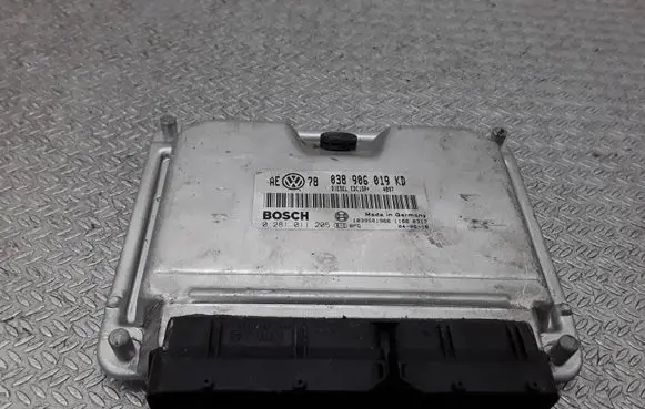 Volkswagen PASSAT B5.5 Engine control unit/module 038906019KD 0281011205