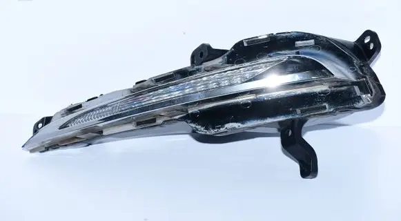 Peugeot 308 Front bumper turn signal 9818341680