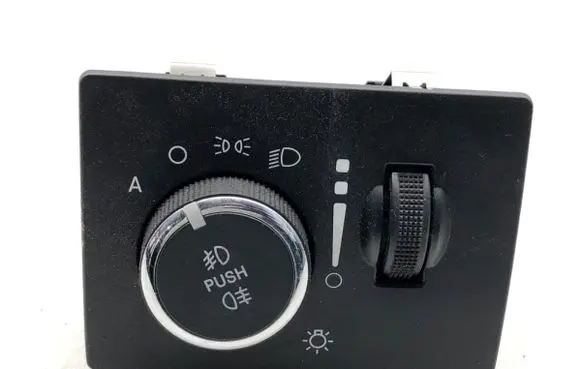 Jeep Grand Cherokee Other switches/knobs/shifts P68189157AA