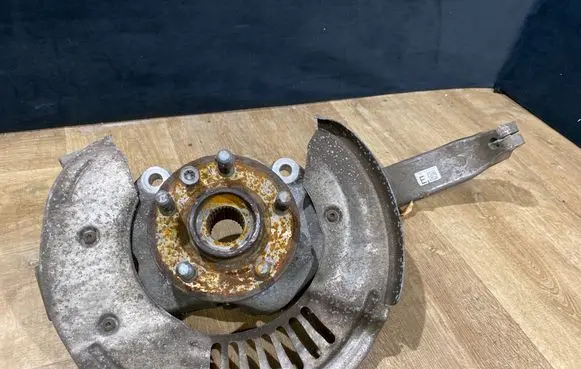 Land Rover Range Rover Velar Front wheel hub HK833K185BC