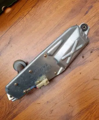 Mazda 323 F Rear window wiper motor 34928581