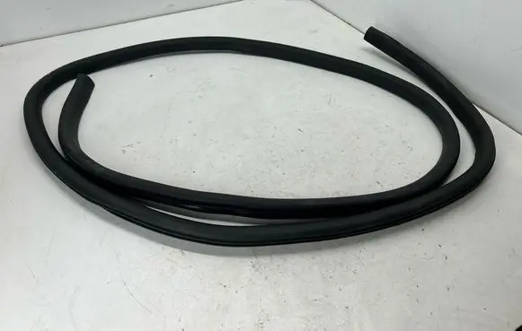 Ford Escape IV Front door rubber seal LJ6Z7820708G