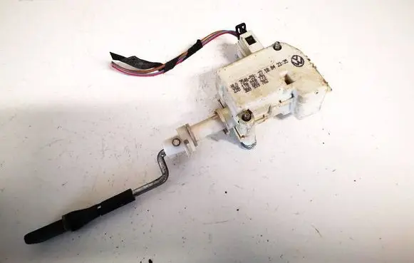 Volkswagen Touran I Central locking motor 1t0810773 3b0959782