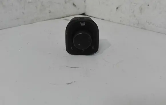 Volkswagen Jetta V Wing mirror switch 1K0959565F