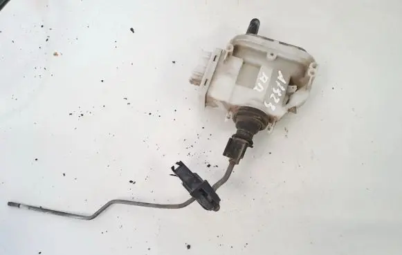 Volkswagen PASSAT B3 Central locking vacuum pump 357862153h