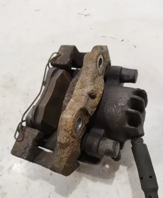 Peugeot 5008 Front brake caliper