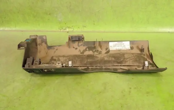 Nissan Navara Dashboard lower bottom trim panel 68106EB300