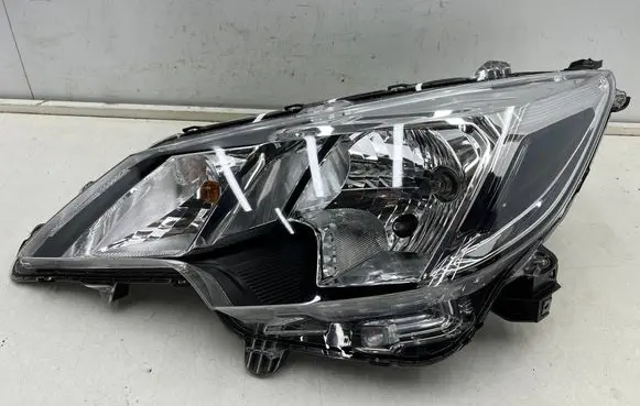 Mitsubishi Space Star Headlight/headlamp 8301d445