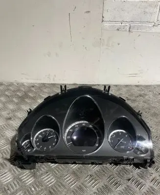 Mercedes-Benz E C207 W207 Speedometer (instrument cluster) A2129004704 A2129023402