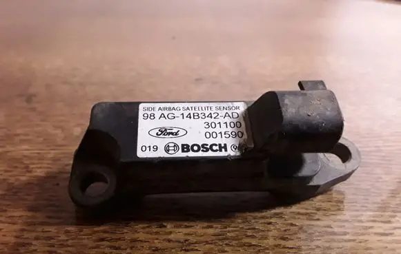 Ford Focus Airbag deployment crash/impact sensor AG14B342AD