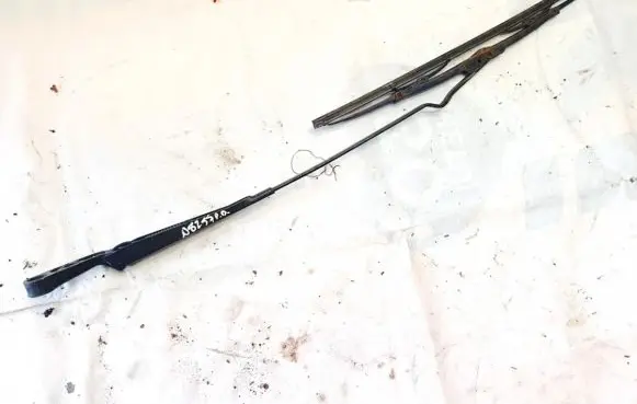 Volkswagen Golf III Front wiper blade arm