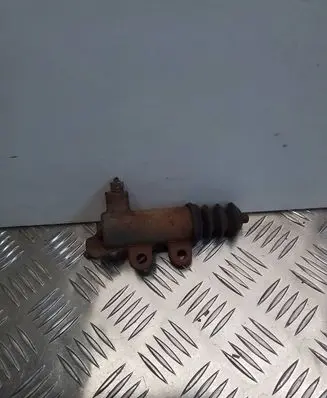 Toyota Yaris Clutch slave cylinder 