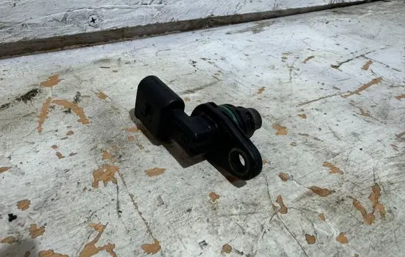 Volkswagen Golf VI Camshaft position sensor 030907601E
