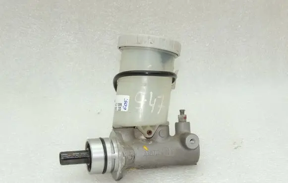 Suzuki Grand Vitara I Master brake cylinder 5110065D80